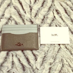 Coach Bags - Coach card holder BNWT never used Coach Bags - Coach card holder BNWT never used